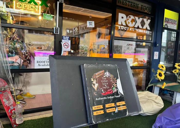 Hostel Roxx Social Hostel, Cafe&bistro Bangkok